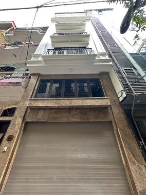 nhà hoàng quốc việt- cầu giấy 65m2 xây 7 tầng mt hơn 5 mét quanh 24-25 tỷ sổ đỏ - phân lô ôtô tránh