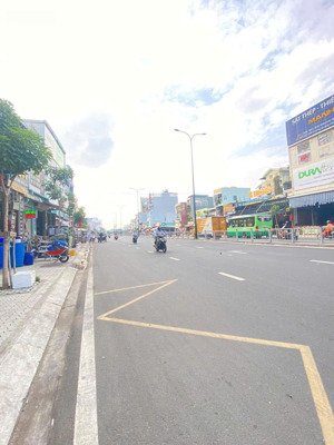 bán nhà mt tô ngọc vân, thủ đức. dt 19x60m, gpxd 2 hầm 20 tầng, giá bán chỉ 100 triệu/m2