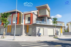 căn shopvilla 7m thanh toán 40% nhận nhà chỉ với 2,3 tỷ sun casa central
