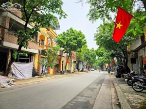 Mặt đường Ngọc Hồi bán đất tặng nhà 103m2 mt 7 Lô góc Ô tô tránh Vỉa hè Kinh doanh