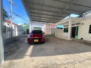 bán nhà 2 mặt tiền hẻm xe hơi - trường thọ 149m2(7.9x17m) - chỉ: 8,5 tỷ - chỉ 300m ra ga metro