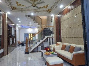 nhà 2 tầng lầu kdc lê phong bình chuẩn 2, giá 3 tỷ 900tr