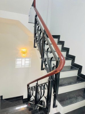 nhà vip phố bán gấp căn đường lê văn sỹ, p. 13, quận 3 hẻm ô tô giá 2tỷ560tr