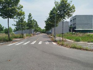 chính chủ gửi bán đất 60m2/500tr ngay d4 mỹ phước 2, gần th duy tân, sr, full tc, phù hợp đầu tư