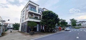 cc bán nhà 3 mặt tiền, căn hoa hậu dự án centa city vsip, chỉ bán trong tháng này