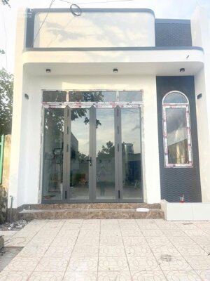 Bán nhà mới đẹp 100m2 vị trí sáng KDC Đông Phú, xã Châu Thành, TP Cần Thơ.