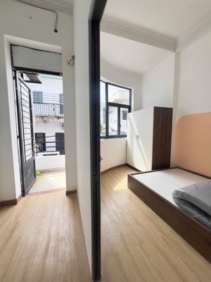 2pn - ban công - full nội thất - ngay hàng xanh