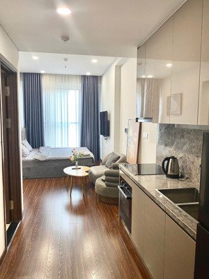 bán gấp giá siêu hời - studio toà m2 full đồ đẹp, tầng trung, sẵn sổ, hỗ trợ vay giá chỉ 2 tỷ150