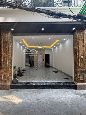 nhà xây mới phố trần khát chân. 30m ra mặt phố. 6 tầng thang máy. ngõ thông kinh doanh. sổ đẹp