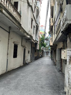 chính chủ cho thuê nhà riêng 200m2, 17 triệu/tháng, ngõ 550 bạch đằng, quận hai bà trưng, hà nội