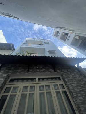 chính chủ bán nhà chợ võ thành trang. dt 5x5m. nhà 4 tầng btct. nhà mới