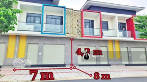 shopvilla 168m2 thanh toán 40% nhận nhà giá tốt nhất thị trường vsip 2 bình dương