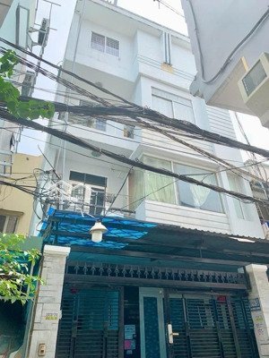 hẻm xe hơi đậu trong nhà - ngay chợ cây quéo - 104m2 - 4 tầng - 11 pn - khoán 45tr/th