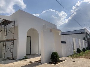 bán đất trung tâm bảo lộc - tặng kèm villa 200m2 đã hoàn thiện phần thô