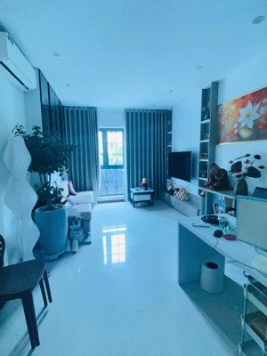 mặt phố cát linh - diện tích 27/32 m2 - 7 tầng thang máy. - mặt tiền 3.8 m. - giá 24 tỷ