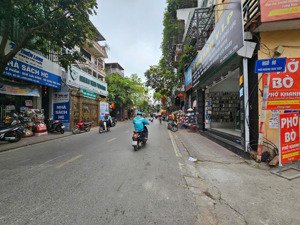 siêu phẩm mới toanh 6 tầng thang máy full nội thất cao cấp