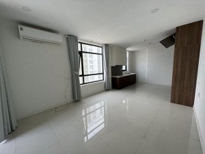 cần bán căn hộ central premium off 854 tạ quang bửu dt 44m2, 1wc, giá bán 2,75 tỷ