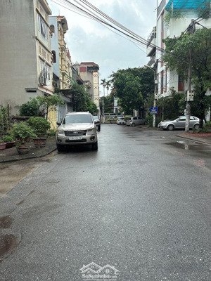 bán nhà đẹp phúc lợi, 62m2, mặt tiền 4.2m, ô tô vào nhà hai mặt thoáng giá chỉ 7.3 tỷ