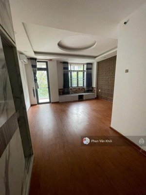 cho thuê nhà nguyên căn giá tốt nhất vạn phúc city , diện tích : 5x20,5m , 1 hầm 4 lầu.