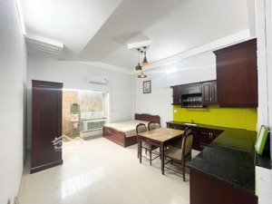 phòng 40m2 full nội thất nằm ở kdc cao cấp