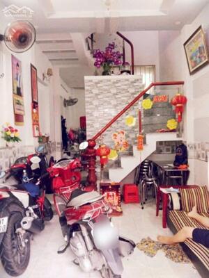 Chỉ 3 tỷ có nhà 1 trệt 2 lầu gần bến xe buýt thới an hiệp thành q12