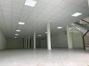 cho thuê nhà mặt tiền lê duẩn. 4 tầng. ngay chợ đêm