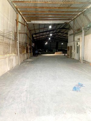 cho thuê kho xưởng 300m2 giá 14 triệu, tại vĩnh lộc a đường xe tải
