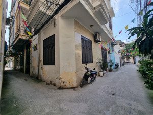 nhà đẹp trần cung có garage ô tô riêng 40m2 chỉ 8,75 tỷ