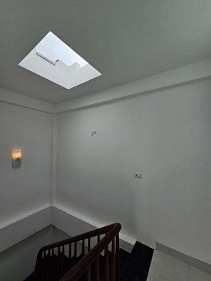 duy nhất tại ngọc lâm - nhà 5 tầng mới - ô tô đỗ cửa - giá chỉ nhỉnh 8 tỷ - cam kết chuẩn thông tin