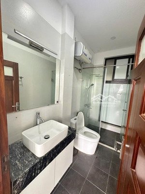 bán giá đất tặng nhà ngõ phố linh lang - đào tấn. diện tích: 69m2. mt: 5,5m. vị trí đẹp - giá rẻ