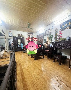 hiếm vip phố cổ hàng buồm hoàn kiếm 120m2. kinh doanh homestay luôn đỉnh, sạch thoáng. sổ đỏ