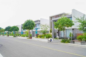 bán nhanh 15 tỷ biệt thự 3 tầng diện tích 350m2 view sông ven biển đà nẵng dòng tiền 80 triệu/tháng