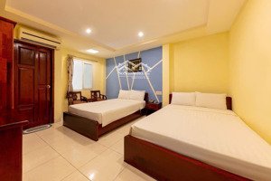 khách sạn 6 tầng hẽm hoàng thoa thám nha trang, cách tháp trầm hương chỉ 300m