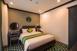 cho thuê khách sạn khu vực đội cấn dt 300m2 x 8 tầng, mt 12m, 46p khách sạn đang vận hành