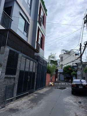 nhà 3 tầng hẻm xe hơi sổ hồng riêng dân cư hiện hữu .giá 5.9 tỷ