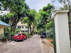 bán biệt thự lô góc vip võng thị - lạc long quân - trích sài vị trí đắc địa phong thuỷ 175m2 60tỷ