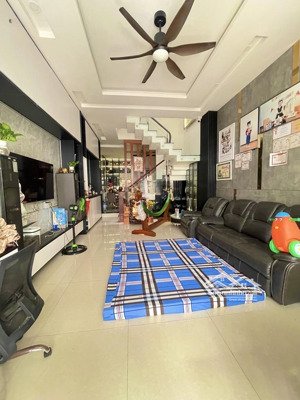 bán nhà 4 tầng đường tx25 phường thạnh xuân q12. dt 67m2 (4mx17m) hẻm 7m giá 5,46tỷ