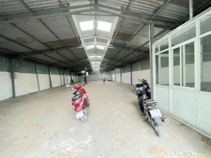 cho thuê xưởng 550m² một sẹc võ văn vân, vĩnh lộc b. xe container vào tận nơi. giá 26 triệu/tháng
