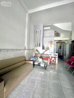 CHO THUÊ NHÀ LẦU 3PN KDC HƯNG PHÚ CTY8 CHỈ 6.5TR