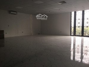 bán sàn thương mại tòa iris garden trần hữu dực nam từ liêm 102 sổ đỏ lâu dài, có dòng tiền 22tr/th