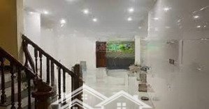 cho thuê nhà ngõ 120 trần cung 50m2 x4t ô tô đỗ cửa