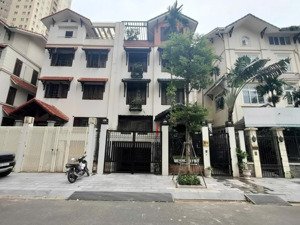 cho thuê bt vimeco nguyễn chánh 4 tầng 1 hầm sau big c chỉ 40 triệu 