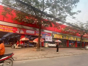 cho thuê tòa nhà giải phóng mặt tiền khủng, đất rộng, phù hợp mọi loại hình kinh doanh