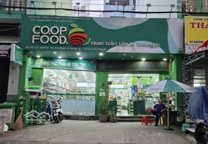 hai nền liền kề thích hợp kinh doanh siêu thị tiện lợi