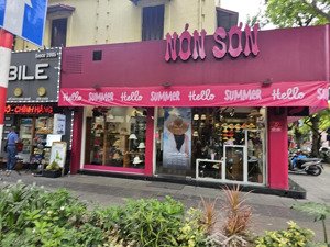 trung hòa sảnh vàng trung yên plaza mặt bằng 350m mt khủng 18m .phù hợp mọi mô hình kinh doanh.