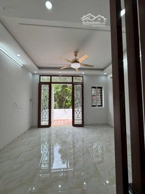 bán nhà phụng châu 30m2 4 tầng giá 2.75 tỷ. nhà mới gần trường cấp 1 phụng châu