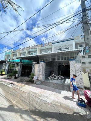 cần ra nhanh căn nhà định cư nước ngoài