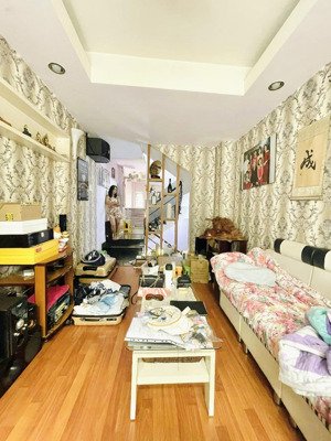 bán nhà 5 tầng, khu phân lô phạm văn chí, đường 4m thông, tiện ở và kinh doanh, chỉ 6,1 tỷ