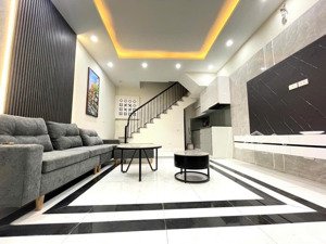 bán nhà liên mạc 31m2, mt 4.3m, 5 tầng, sổ đỏ, cách ô tô tránh 50m, ở ngay, thương lượng mạnh