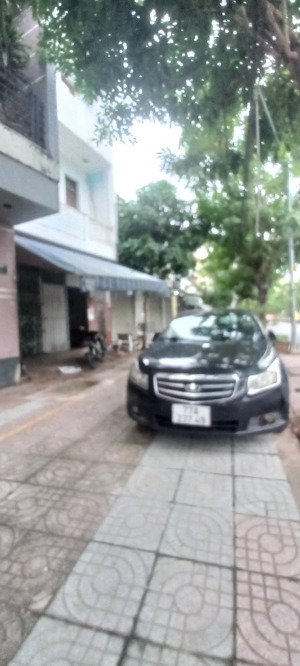 mặt tiền lê thị riêng, p.thới an, q12, dt 10.5mx10.5m, dtxd đủ 109m2, 2 tầng, giá gấp bán 9.48 tỷ